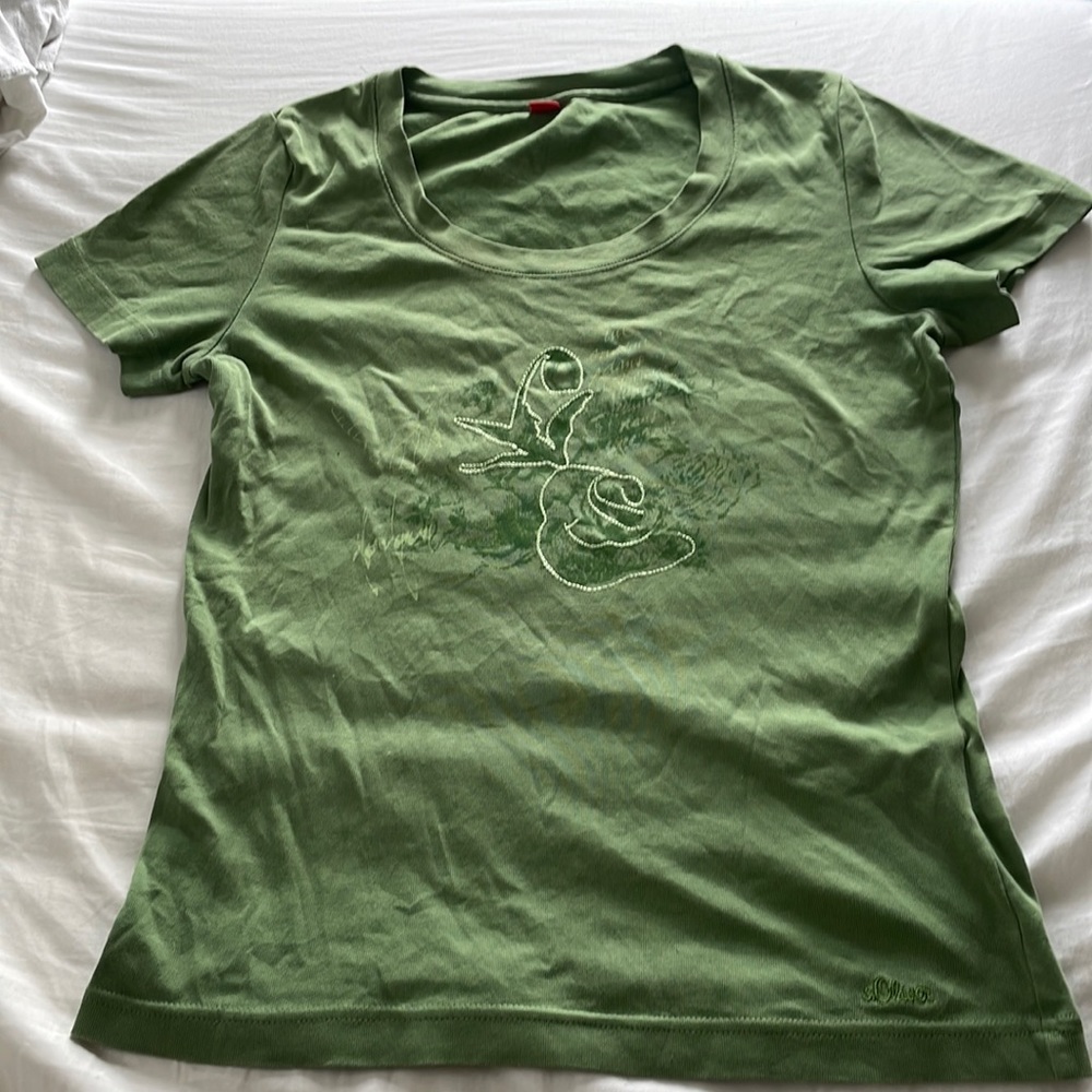 Green graphic tee